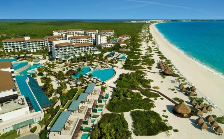 Dreams Playa Mujeres Golf Resort and Spa with Royal Carriage Vacations