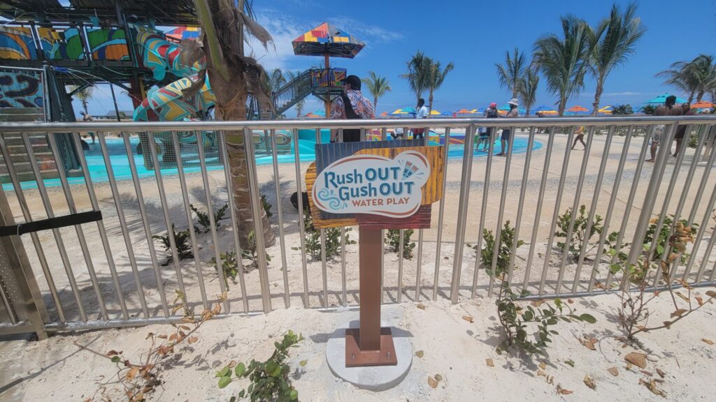 Disney Lookout Cay Rush Out Gush Out Water Play Splash Zone