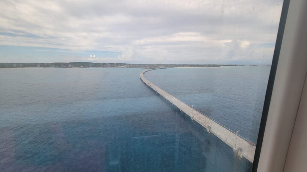 Walkway from Cruise ship to Lookout Cay