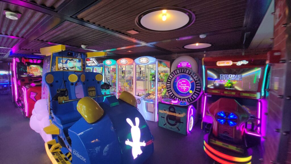 Carnival Horizon arcade